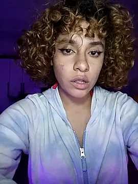 Snapshot of EmmaMelissa0521 chatting on 03/17/25, 11:35 EmmaMelissa0521 online show from 03/17/25, 11:35