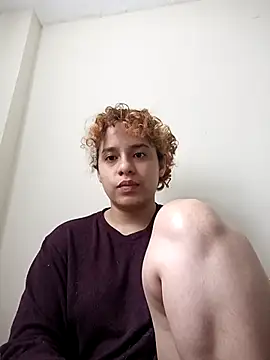 Snapshot of EmmaMelissa0521 chatting on 10/11/25, 07:59 EmmaMelissa0521 online show from 10/11/25, 07:59