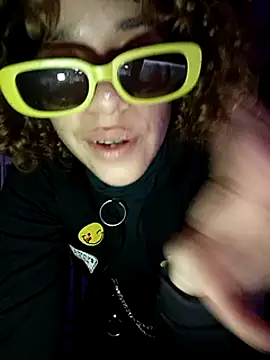 Snapshot of EmmaMelissa0521 chatting on 02/26/25, 03:03 EmmaMelissa0521 online show from 02/26/25, 03:03