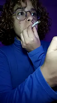 Snapshot of EmmaMelissa0521 chatting on 02/27/25, 04:24 EmmaMelissa0521 online show from 02/27/25, 04:24