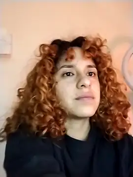 Snapshot of EmmaMelissa0521 chatting on 12/03/25, 05:19 EmmaMelissa0521 online show from 12/03/25, 05:19