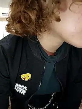 Snapshot of EmmaMelissa0521 chatting on 02/25/25, 07:06 EmmaMelissa0521 online show from 02/25/25, 07:06