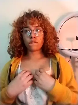 Snapshot of EmmaMelissa0521 chatting on 10/30/25, 04:55 EmmaMelissa0521 online show from 10/30/25, 04:55