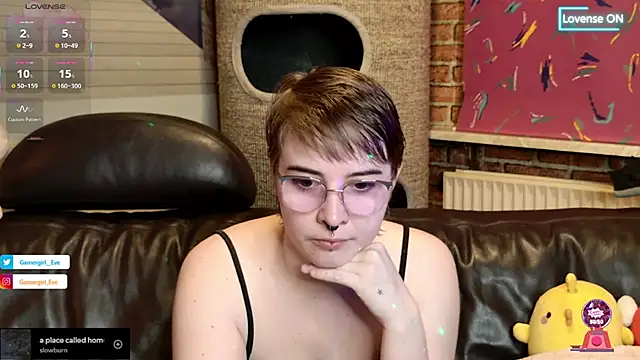 Snapshot of GamerGirl_Eve chatting on 09/26/25, 06:48 GamerGirl Eve online show from 09/26/25, 06:48