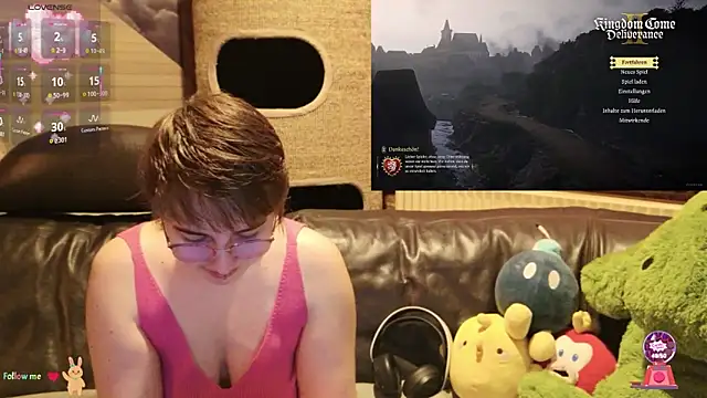 Snapshot of GamerGirl_Eve chatting on 10/24/25, 06:29 GamerGirl Eve online show from 10/24/25, 06:29