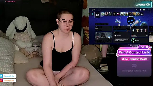 Snapshot of GamerGirl_Eve chatting on 03/06/25, 06:59 GamerGirl Eve online show from 03/06/25, 06:59