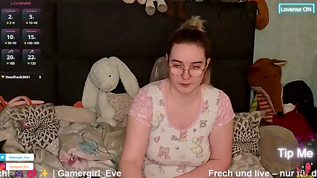 Snapshot of GamerGirl_Eve chatting on 02/16/25, 07:27 GamerGirl Eve online show from 02/16/25, 07:27