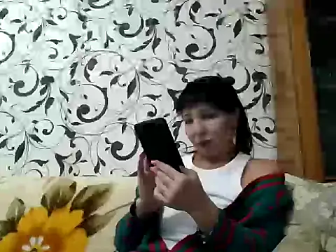 Snapshot of JeaneDavis chatting on 10/18/25, 02:41 JeaneDavis online show from 10/18/25, 02:41