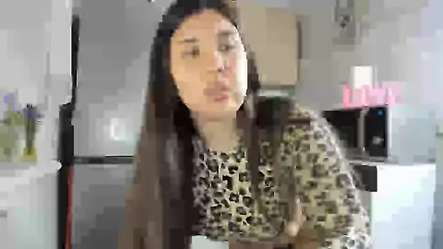 Snapshot of MiaMarrone chatting on 05/27/26, 06:37 MiaMarrone online show from 05/27/26, 06:37