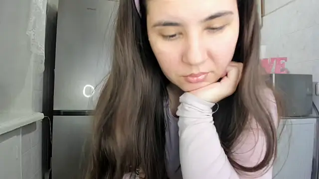 MiaMarrone online show from 12/22/25, 02:11