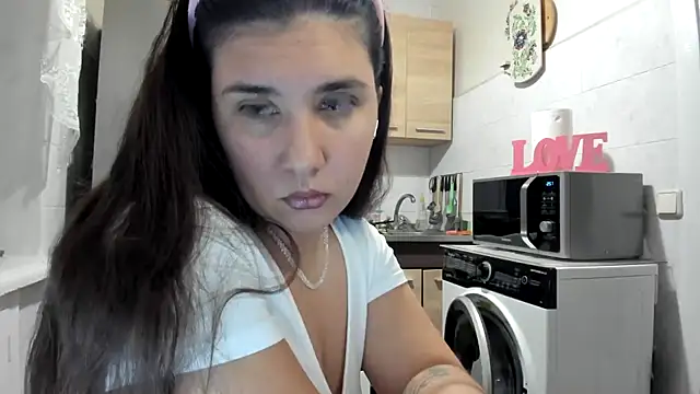 MiaMarrone online show from 11/13/25, 12:58