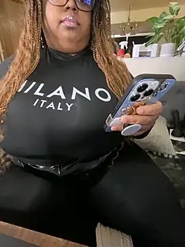 EbonyGoddessKira online show from 02/20/25, 08:36
