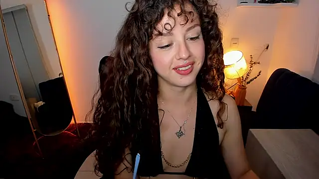 Cassandra Caiin online show from 04/19/26, 02:56