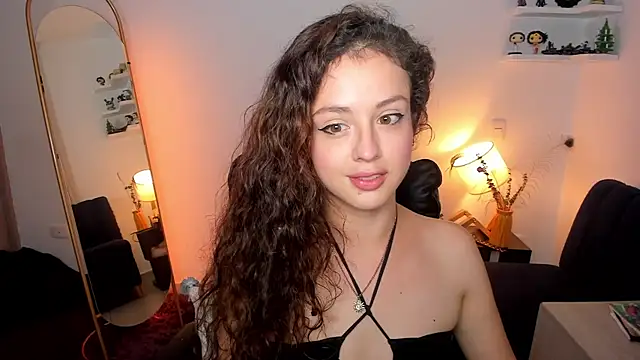 Cassandra Caiin online show from 02/17/26, 09:23