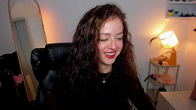 Cassandra Caiin online show from 10/11/25, 11:22