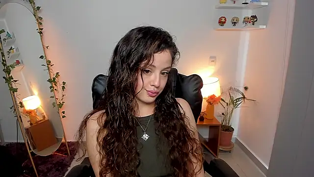 Cassandra Caiin online show from 07/21/26, 10:00