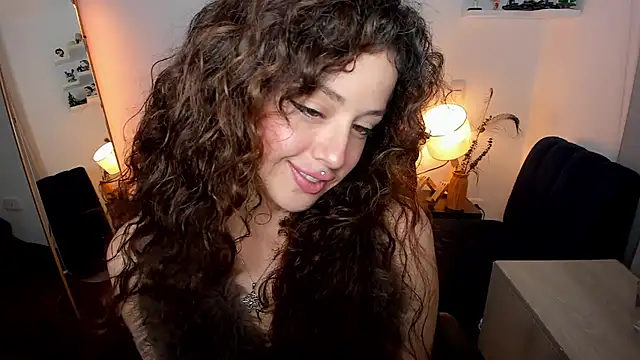 Cassandra Caiin online show from 05/12/26, 01:24