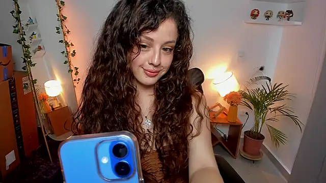 Cassandra Caiin online show from 06/05/26, 09:09