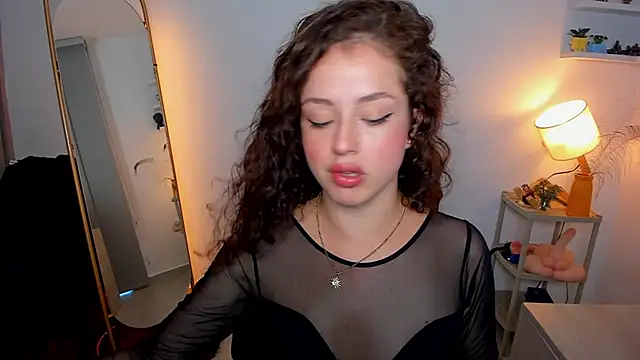 Cassandra Caiin online show from 10/22/25, 10:08