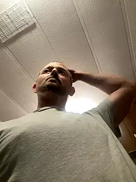 Snapshot of smokeymt420 chatting on 11/14/25, 04:49 smokeymt420 online show from 11/14/25, 04:49