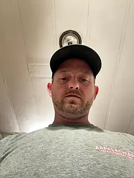 Snapshot of smokeymt420 chatting on 11/09/25, 04:16 smokeymt420 online show from 11/09/25, 04:16