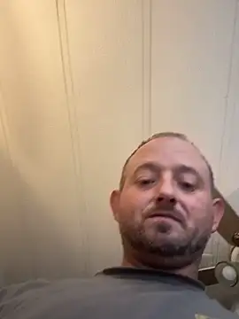 Snapshot of smokeymt420 chatting on 12/04/25, 07:35 smokeymt420 online show from 12/04/25, 07:35