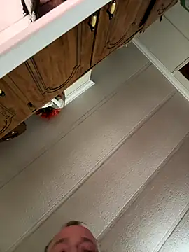 Snapshot of smokeymt420 chatting on 12/18/25, 06:51 smokeymt420 online show from 12/18/25, 06:51