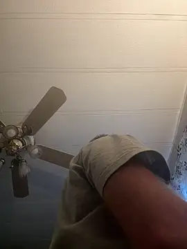 Snapshot of smokeymt420 chatting on 11/25/25, 12:49 smokeymt420 online show from 11/25/25, 12:49