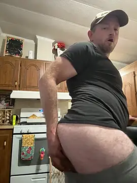 Snapshot of smokeymt420 chatting on 11/10/25, 08:03 smokeymt420 online show from 11/10/25, 08:03