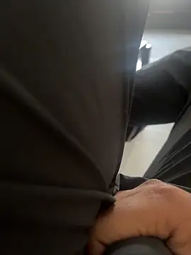 Snapshot of bigshow112 chatting on 01/13/25, 07:11 bigshow112 online show from 01/13/25, 07:11