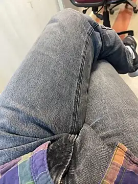 Snapshot of bigshow112 chatting on 12/03/24, 08:22 bigshow112 online show from 12/03/24, 08:22