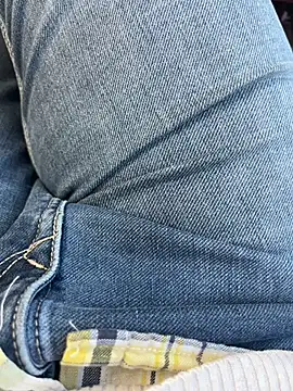 Snapshot of bigshow112 chatting on 12/05/24, 06:37 bigshow112 online show from 12/05/24, 06:37