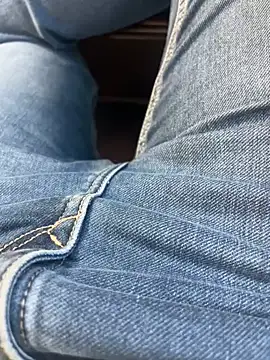 Snapshot of bigshow112 chatting on 12/05/24, 11:12 bigshow112 online show from 12/05/24, 11:12