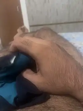 Snapshot of bigshow112 chatting on 09/28/25, 06:37 bigshow112 online show from 09/28/25, 06:37