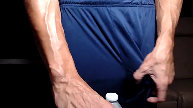 Snapshot of ThickD2C chatting on 07/12/26, 08:53 ThickD2C online show from 07/12/26, 08:53