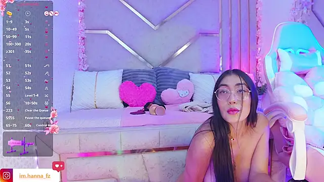 Snapshot of shanon- chatting on 02/10/25, 08:21 shanon- online show from 02/10/25, 08:21
