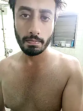 Snapshot of SimplyKarthik09 chatting on 01/10/25, 04:30 SimplyKarthik09 online show from 01/10/25, 04:30