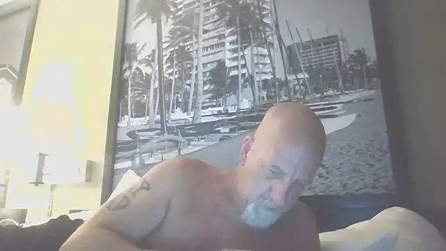 Snapshot of Yankeedave420 chatting on 06/17/26, 10:14 Yankeedave420 online show from 06/17/26, 10:14