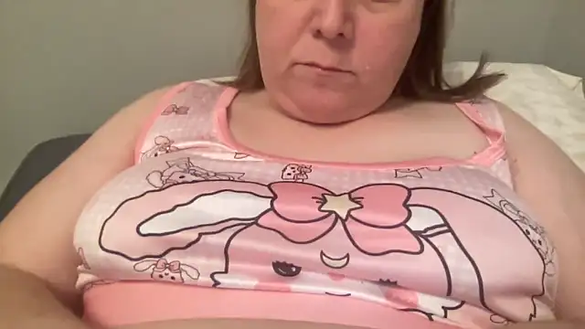 Snapshot of ParisNova chatting on 02/17/26, 01:52 ParisNova online show from 02/17/26, 01:52