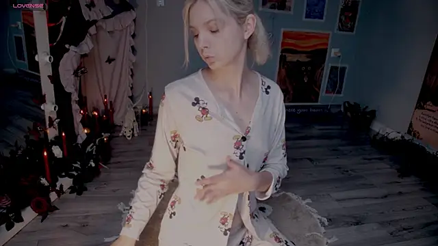 Careful i bite online show from 10/29/25, 06:01