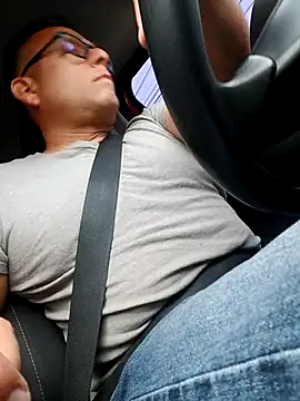 chicoguapo8 online show from 11/17/25, 10:36