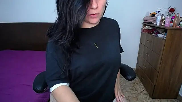 alexa milsf online show from 04/16/26, 02:12