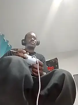 Makeyoucumallover online show from 10/31/25, 05:59