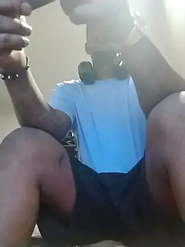 Makeyoucumallover online show from 11/10/25, 03:22