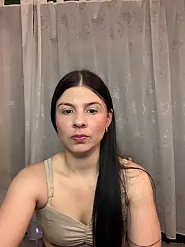 Estefani 32 online show from 05/06/26, 07:18