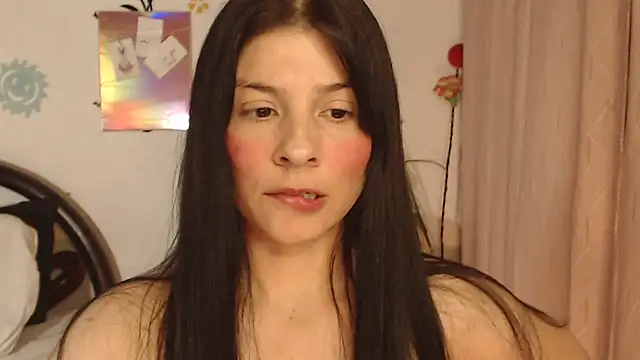 Estefani 32 online show from 10/07/25, 04:30