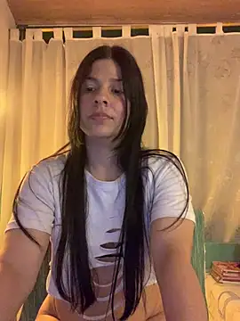 Estefani 32 online show from 06/06/26, 01:33