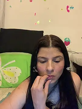 Estefani 32 online show from 04/27/26, 07:01