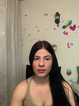 Estefani 32 online show from 05/04/26, 08:11