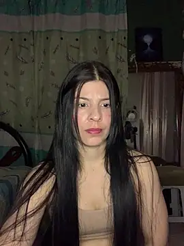 Estefani 32 online show from 05/10/26, 03:03